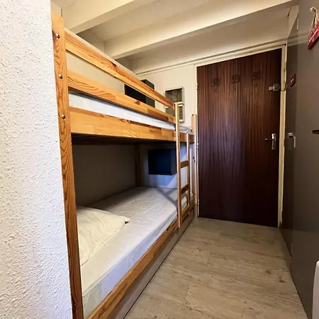 Peric B - Studio Pour 4 Personnes 681 *